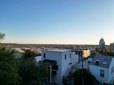 949 Pavilion Street, Cincinnati, OH 45238