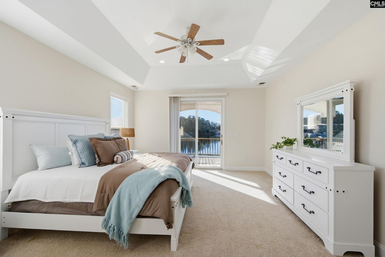 547 Harbor Heights Drive Photo 11