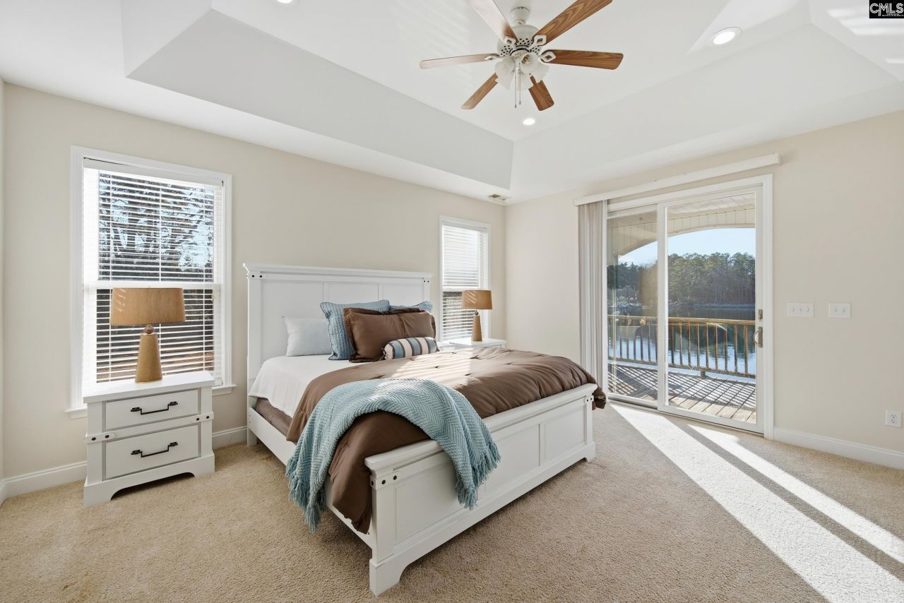 547 Harbor Heights Drive Photo 12