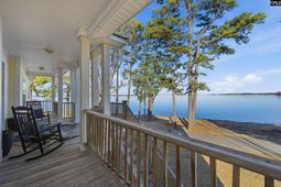 547 Harbor Heights Drive photo 4