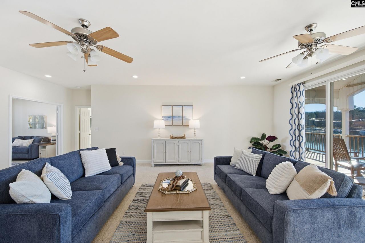 547 Harbor Heights Drive Photo 6