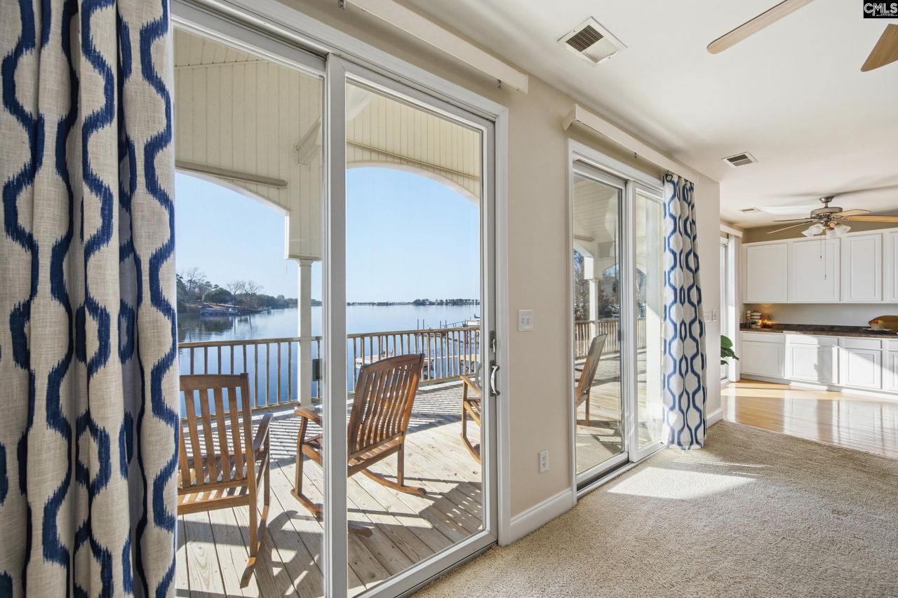 547 Harbor Heights Drive Photo 8