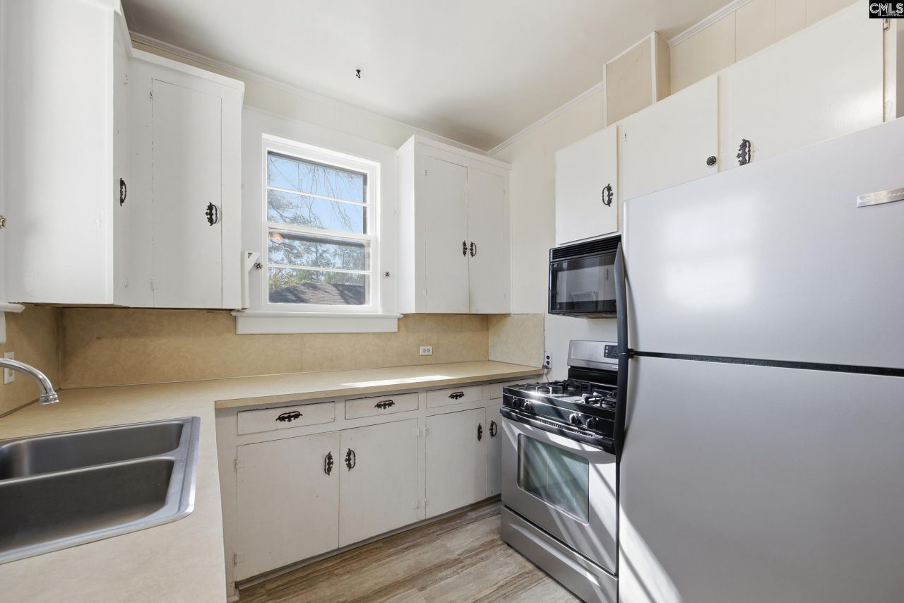 3838 Wellesley Drive  Photo 10