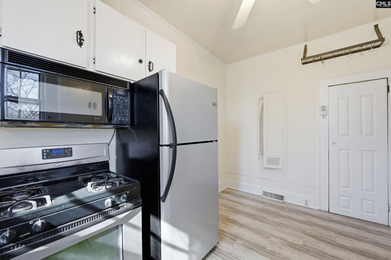 3838 Wellesley Drive  Photo 11