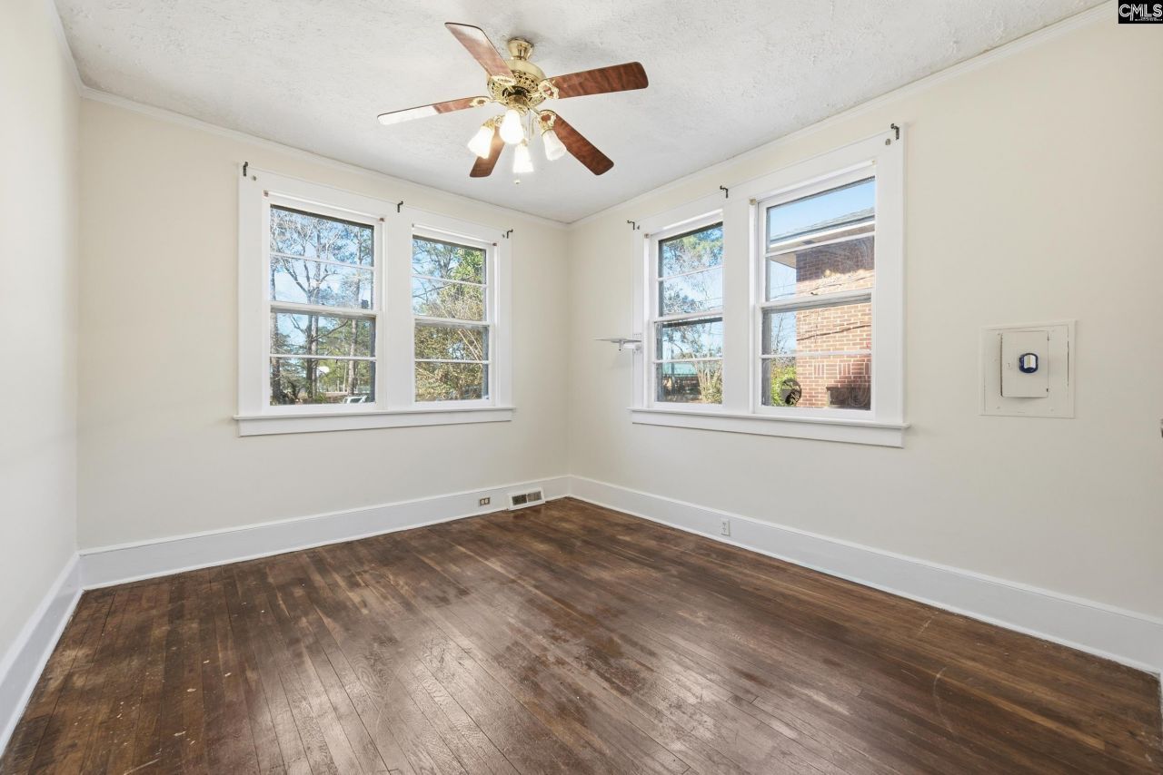 3838 Wellesley Drive  Photo 18