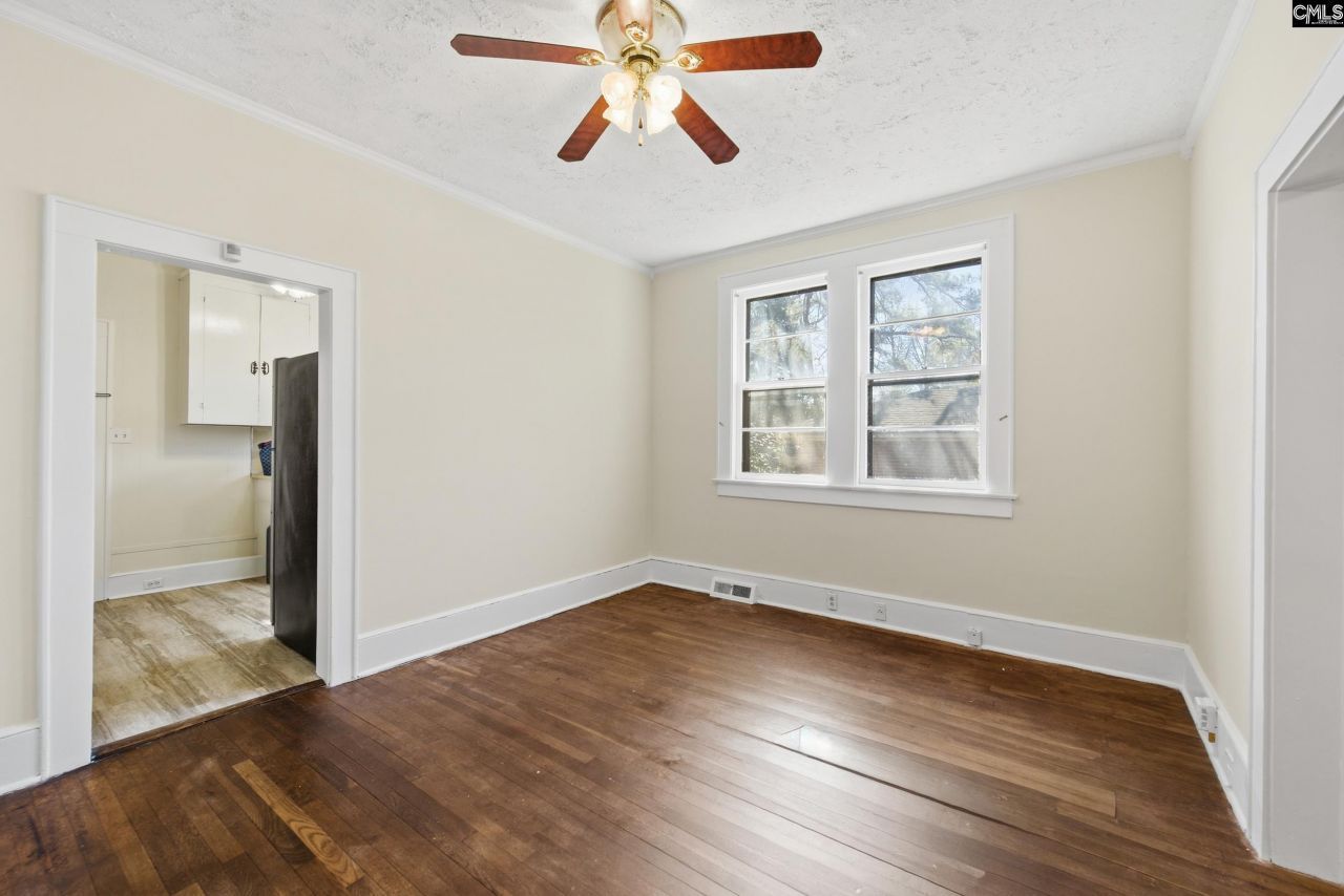 3838 Wellesley Drive  Photo 8