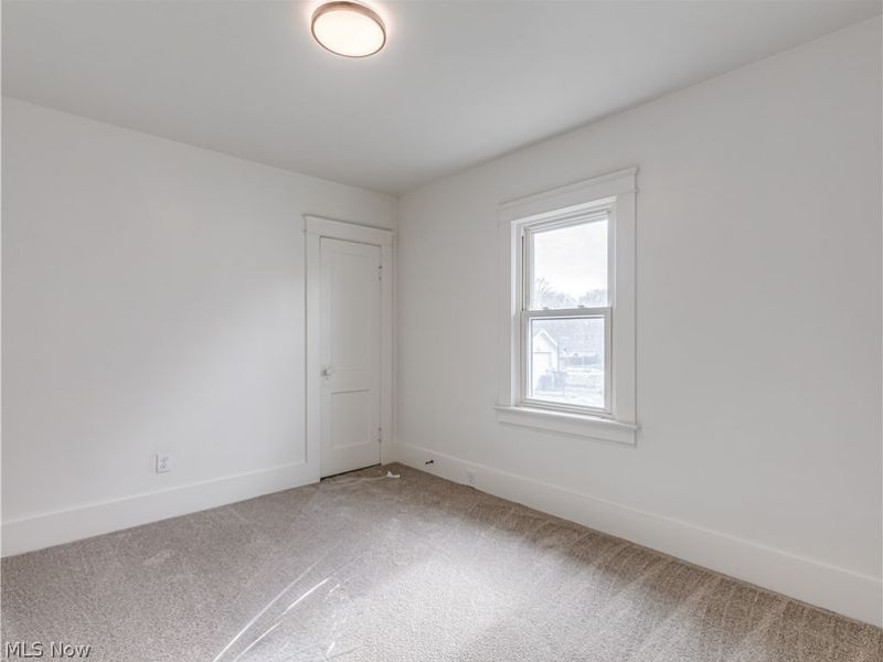 577 Essex Street, Akron, OH 44306 Photo 10