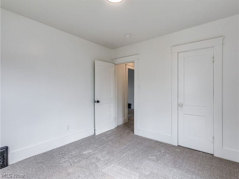 577 Essex Street, Akron, OH 44306 Photo 13