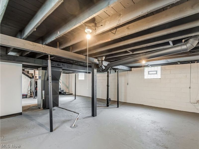 577 Essex Street, Akron, OH 44306 Photo 15