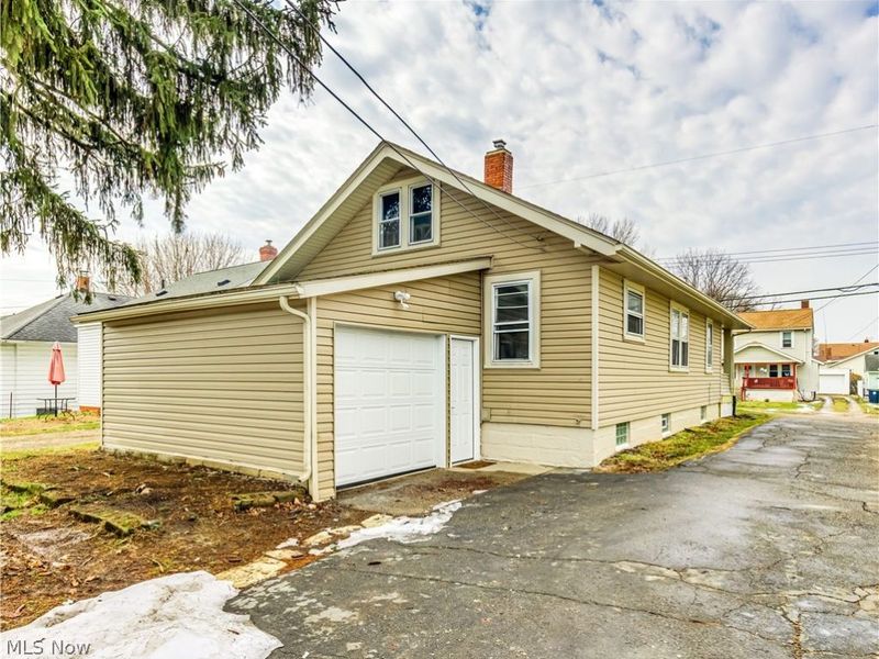 577 Essex Street, Akron, OH 44306 Photo 20