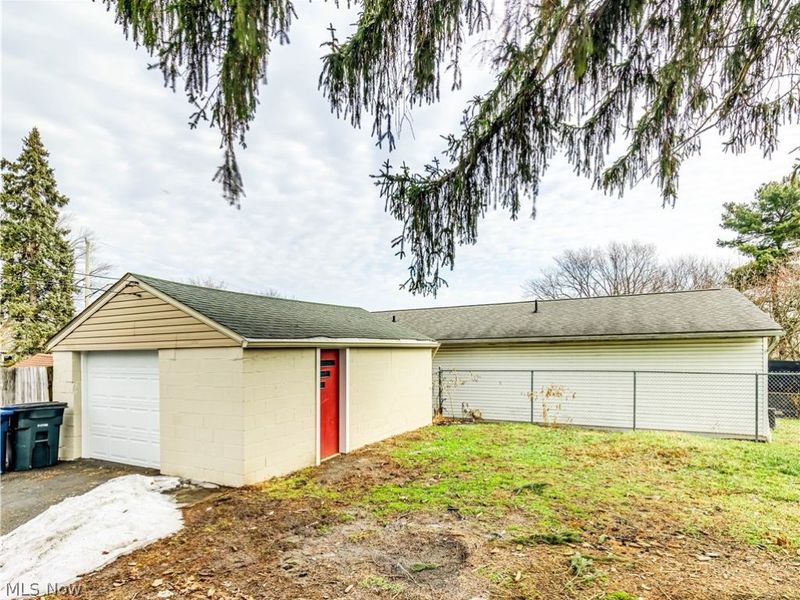 577 Essex Street, Akron, OH 44306 Photo 21