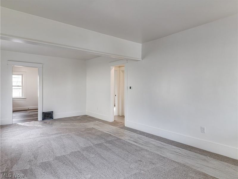 577 Essex Street, Akron, OH 44306 Photo 9