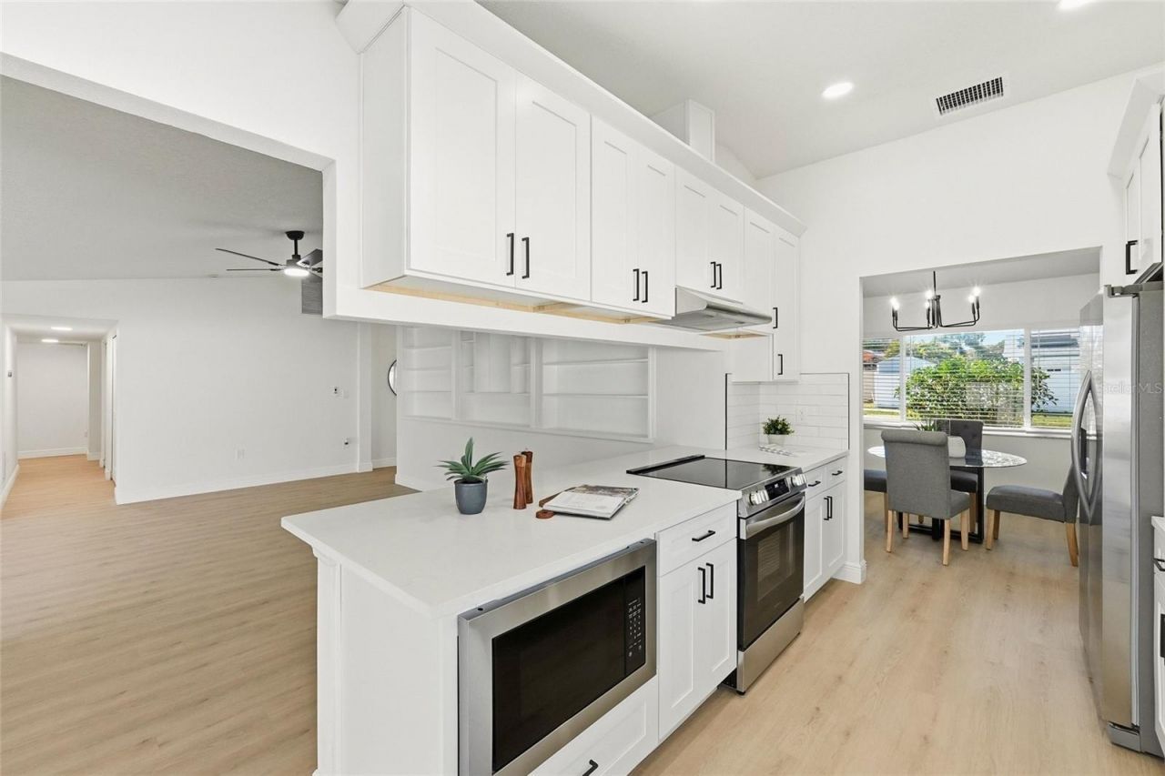 9435 117th Street, Seminole, FL 33772 Photo