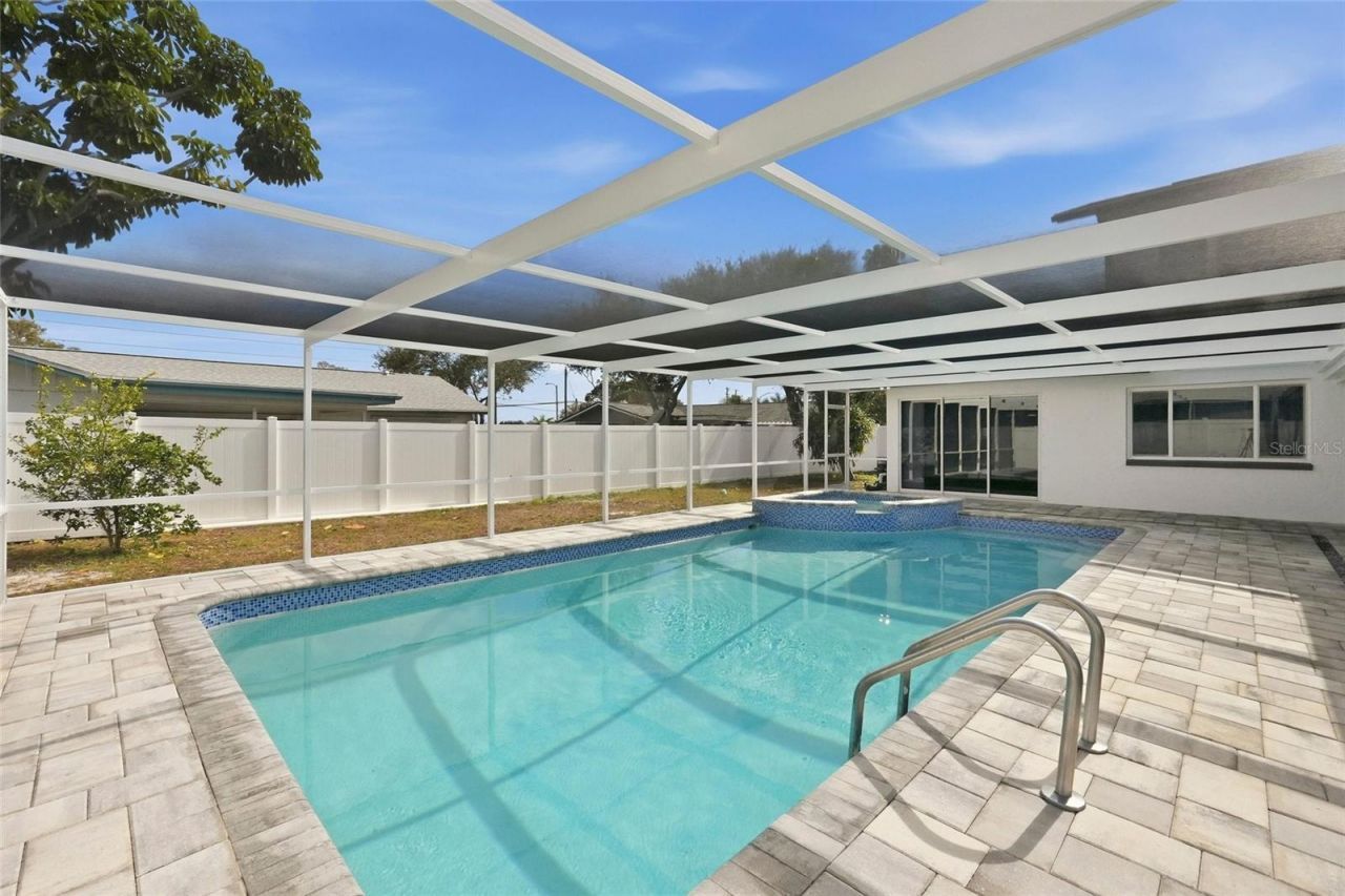 9435 117th Street, Seminole, FL 33772 Photo