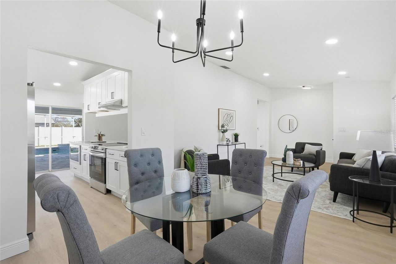 9435 117th Street, Seminole, FL 33772 Photo