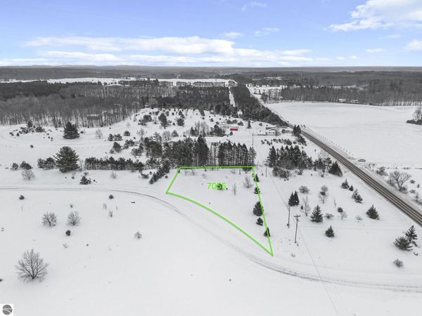 7055 Misty Lane, Lake Ann, MI 49650