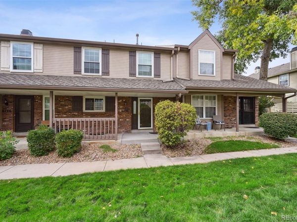 6736 S Poplar Court, Centennial, CO 80112