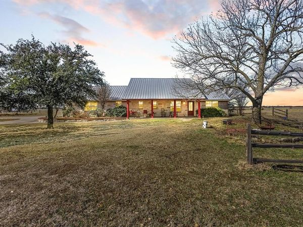 1233 FM 901, Collinsville, TX 76233