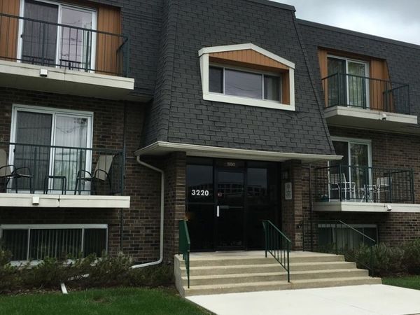 3220 Sanders Road, Unit 3B, Northbrook, IL 60062