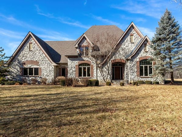 19159 248th Avenue, Bettendorf, IA 52722