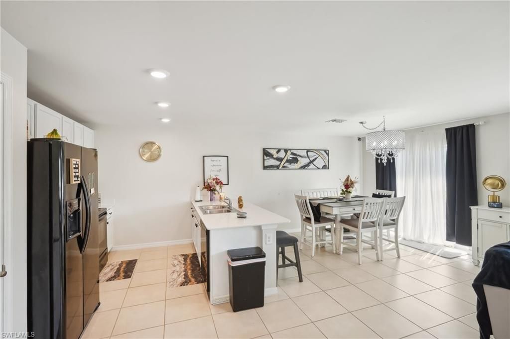 3306 Acapulco Cir, Cape Coral, FL 33909 Photo