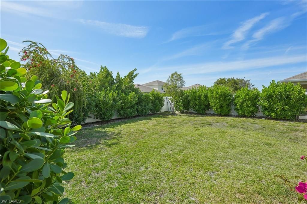 3306 Acapulco Cir, Cape Coral, FL 33909 Photo