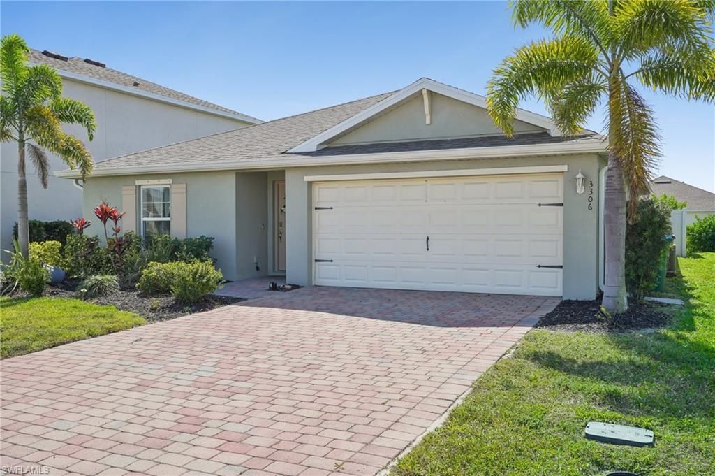 3306 Acapulco Cir, Cape Coral, FL 33909 Photo