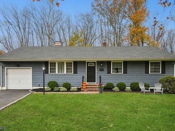 303 Chaucer Dr, Berkeley Heights, NJ 07922