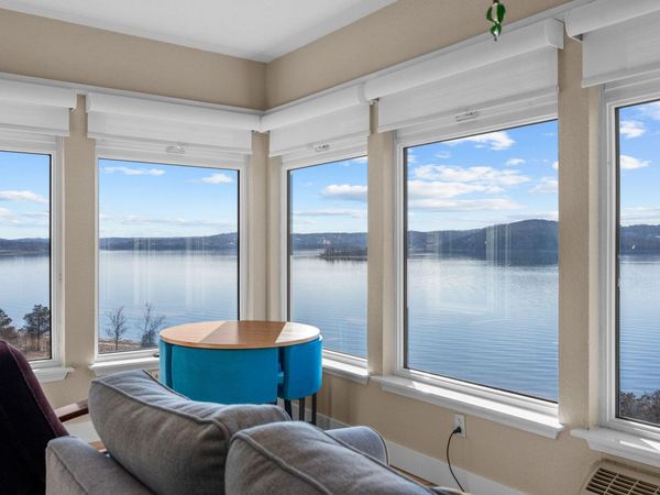 680 Emerald Pointe Drive, Unit 7, Hollister, MO 65672