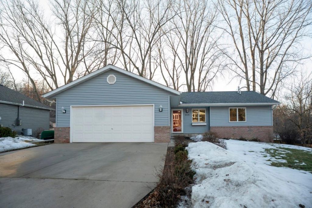 2226 Brooks Avenue, Red Wing, MN 55066 Main Photo