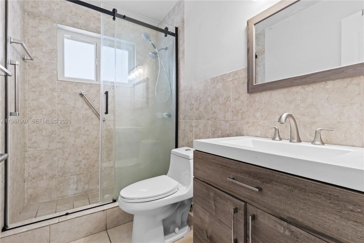 10360 SW 24th St , Miami, FL 33165 Photo