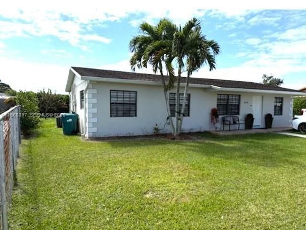 10752 SW 141st Ln , Miami, FL 33176