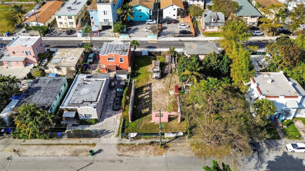 1753 NW 19th St , Miami, FL 33125 Photo