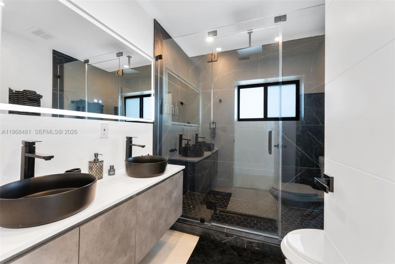 231 NE 45th St, Unit 231, Miami, FL 33137 Photo