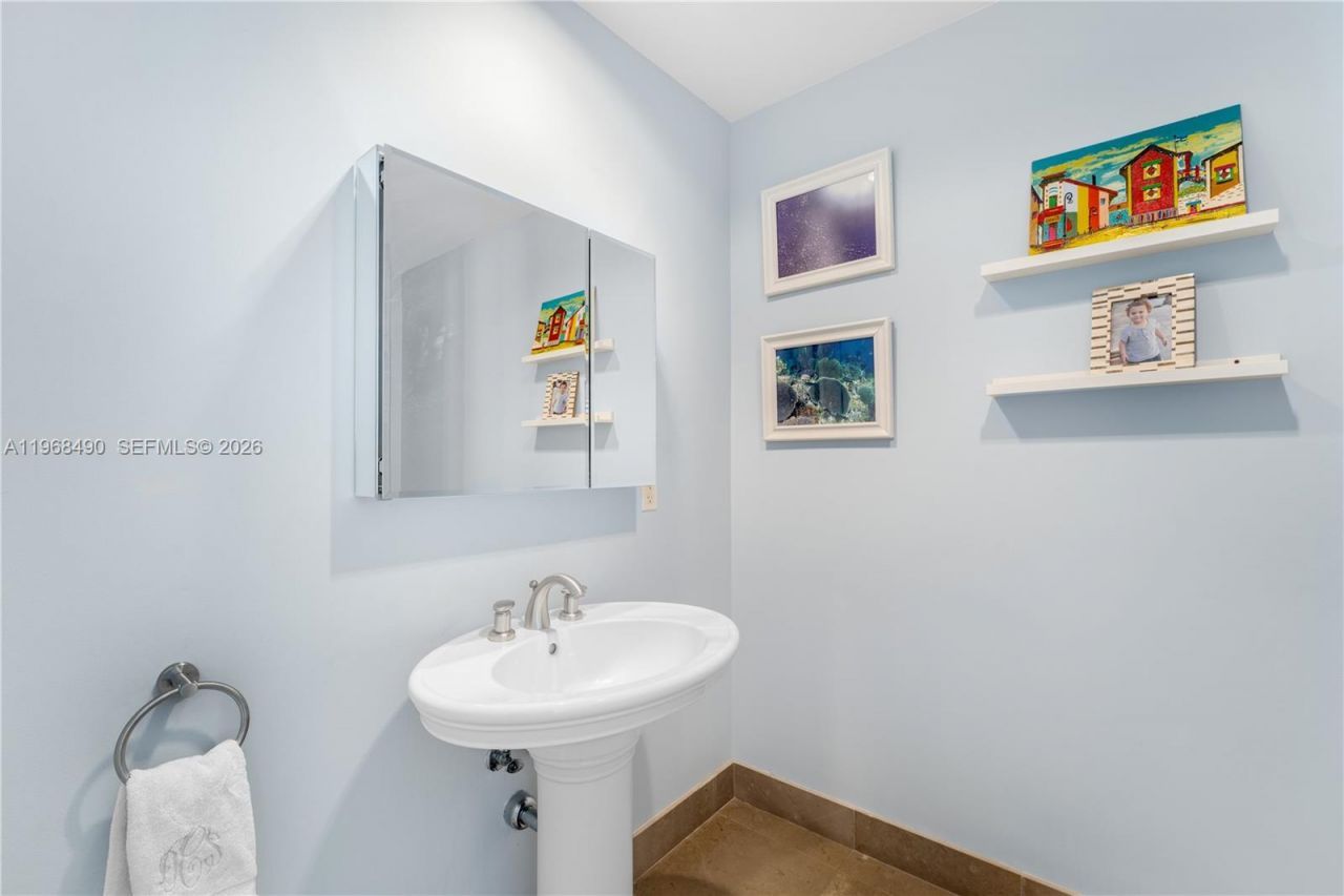 5959 Collins Ave, Unit 701, Miami Beach, FL 33140 Photo