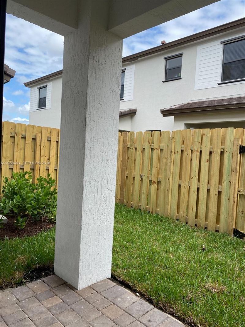 247 SW 159th Pl, Pembroke Pines, FL 33027 Photo