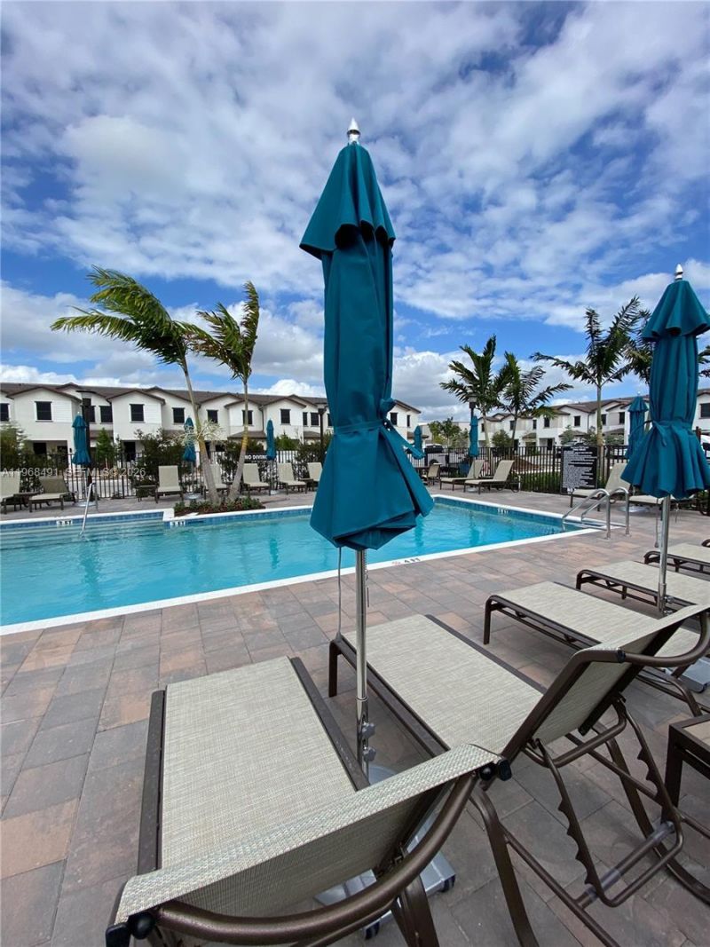 247 SW 159th Pl, Pembroke Pines, FL 33027 Photo