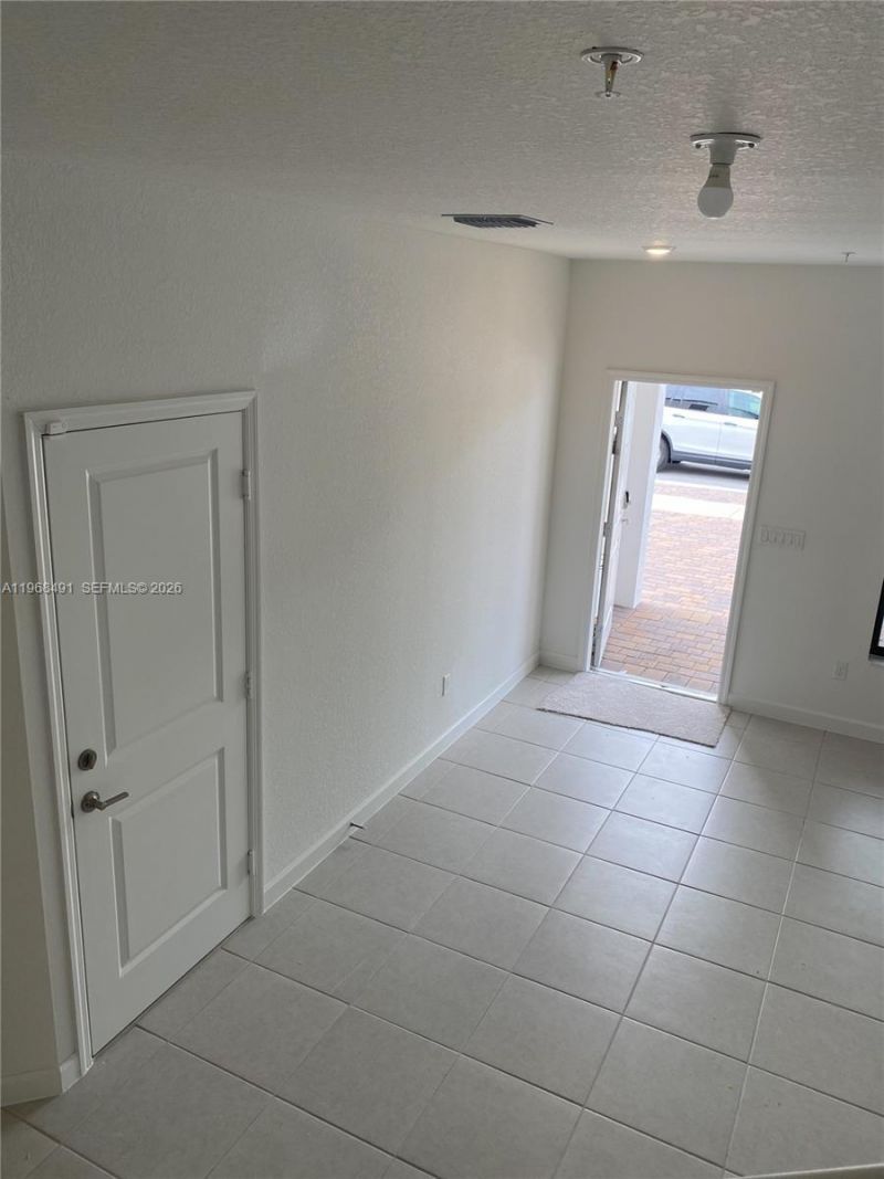 247 SW 159th Pl, Pembroke Pines, FL 33027 Photo