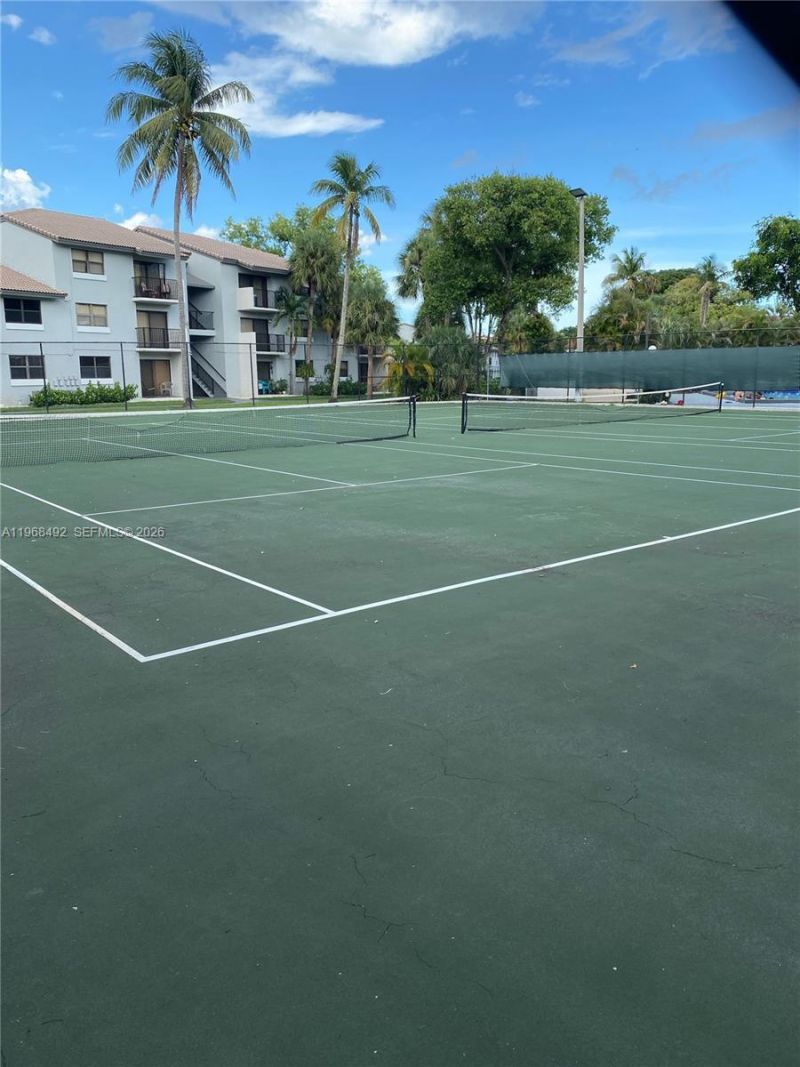 7030 NW 179th St, Unit 205, Hialeah, FL 33015 Photo