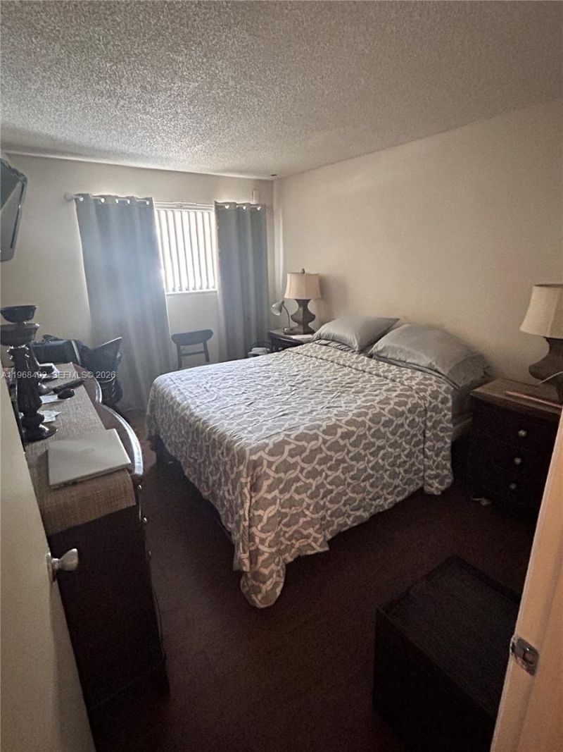 7030 NW 179th St, Unit 205, Hialeah, FL 33015 Photo