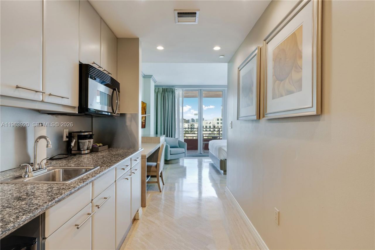 101 Ocean Dr , Unit 813, Miami Beach, FL 33139 Photo