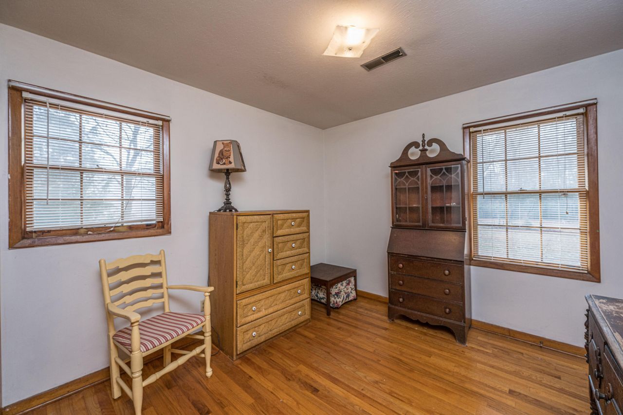 610 River Road Photo 18