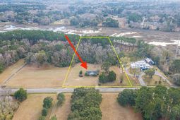 610 River Road photo 4