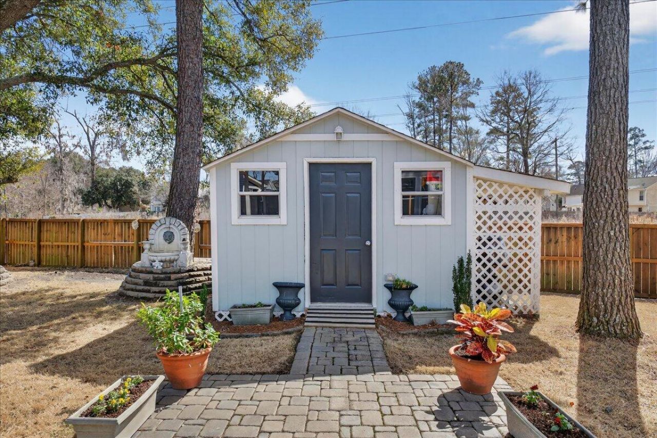 8523 Majestic Street Photo 47