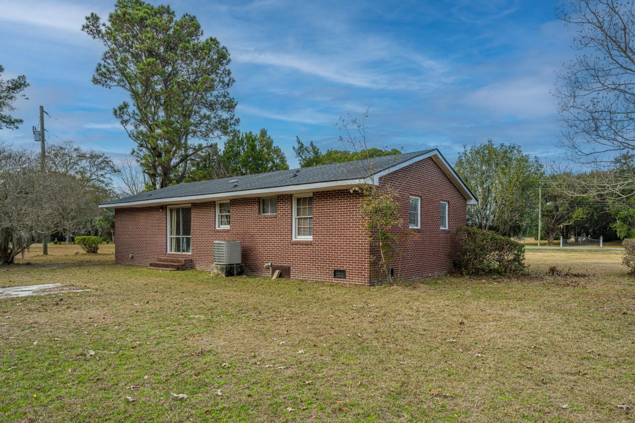 610 River Road Photo 14