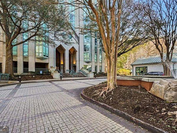 2870 Pharr Court NW, Unit 1806, Atlanta, GA 30305