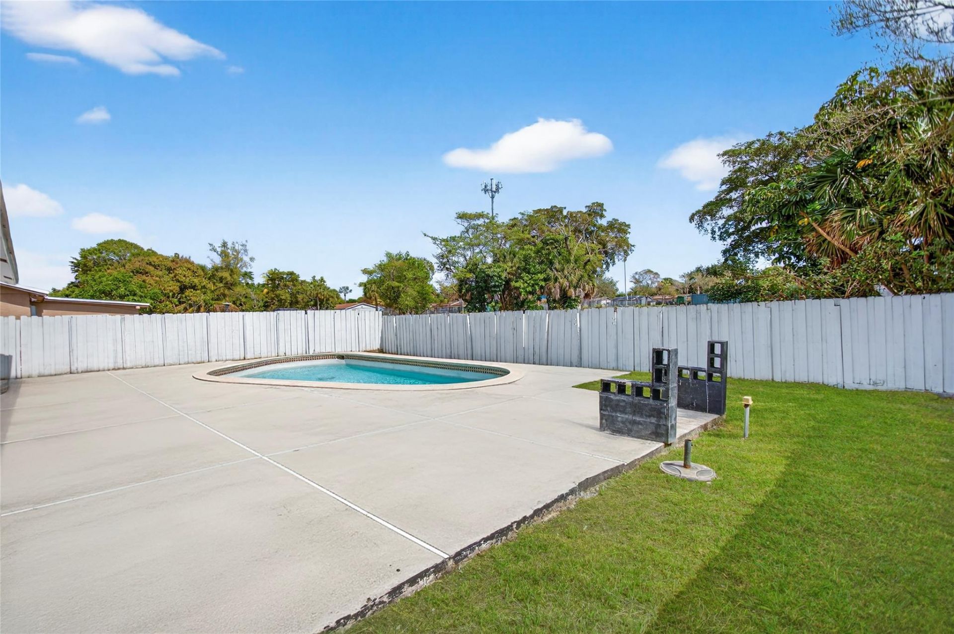 405 SW 78th Terrace, North Lauderdale, FL 33068 Photo