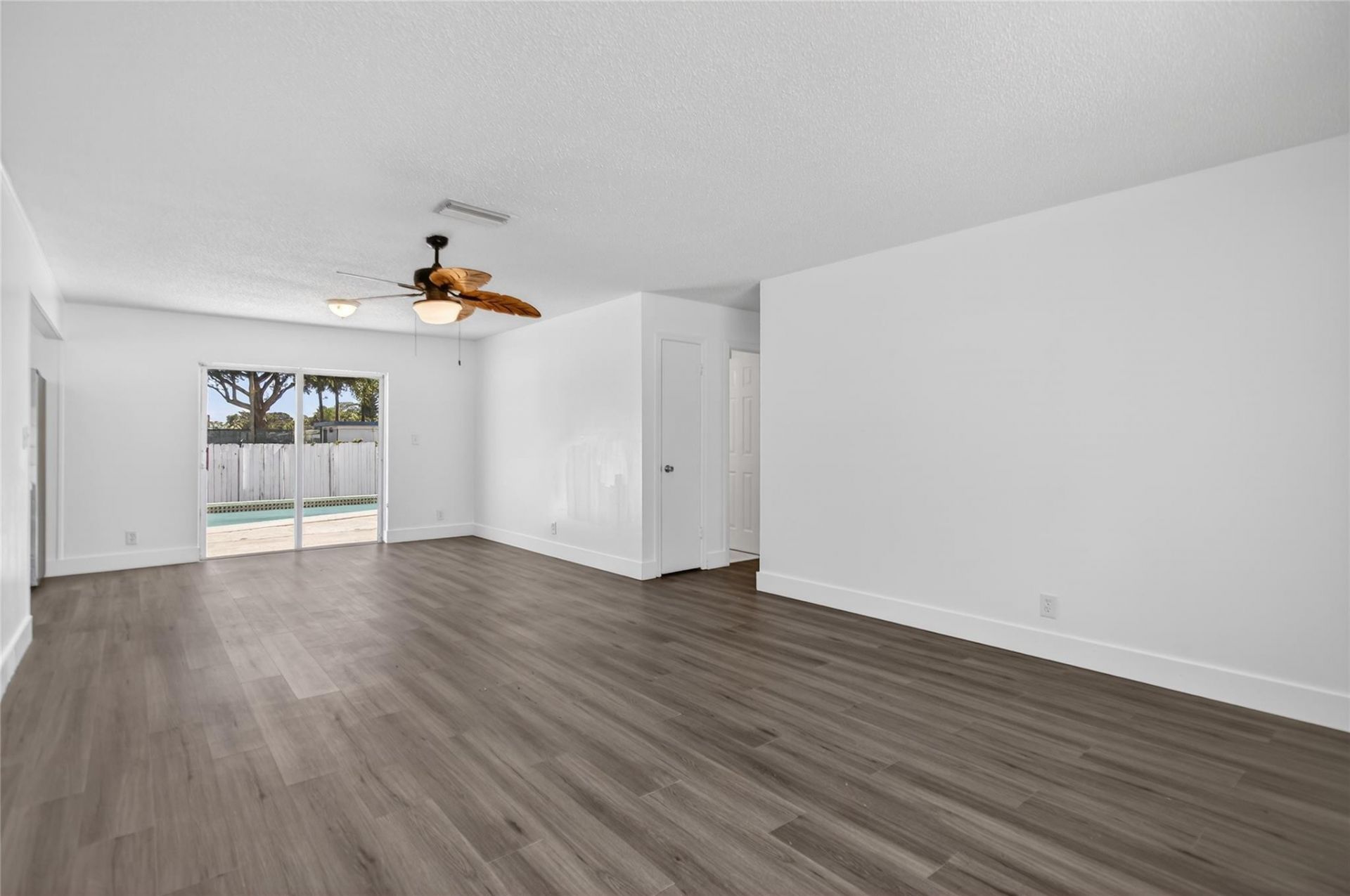 405 SW 78th Terrace, North Lauderdale, FL 33068 Photo