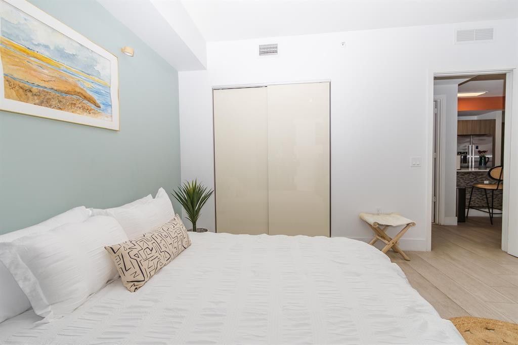 201 SW 17th Road, Unit 602, Miami, FL 33129 Photo