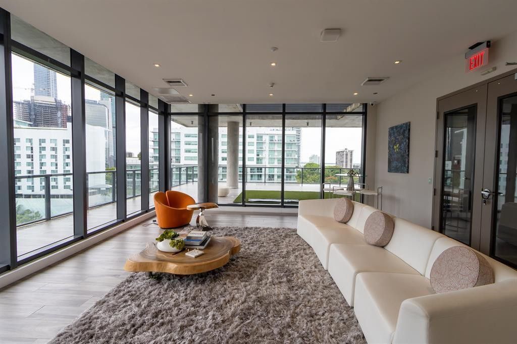 201 SW 17th Road, Unit 602, Miami, FL 33129 Photo